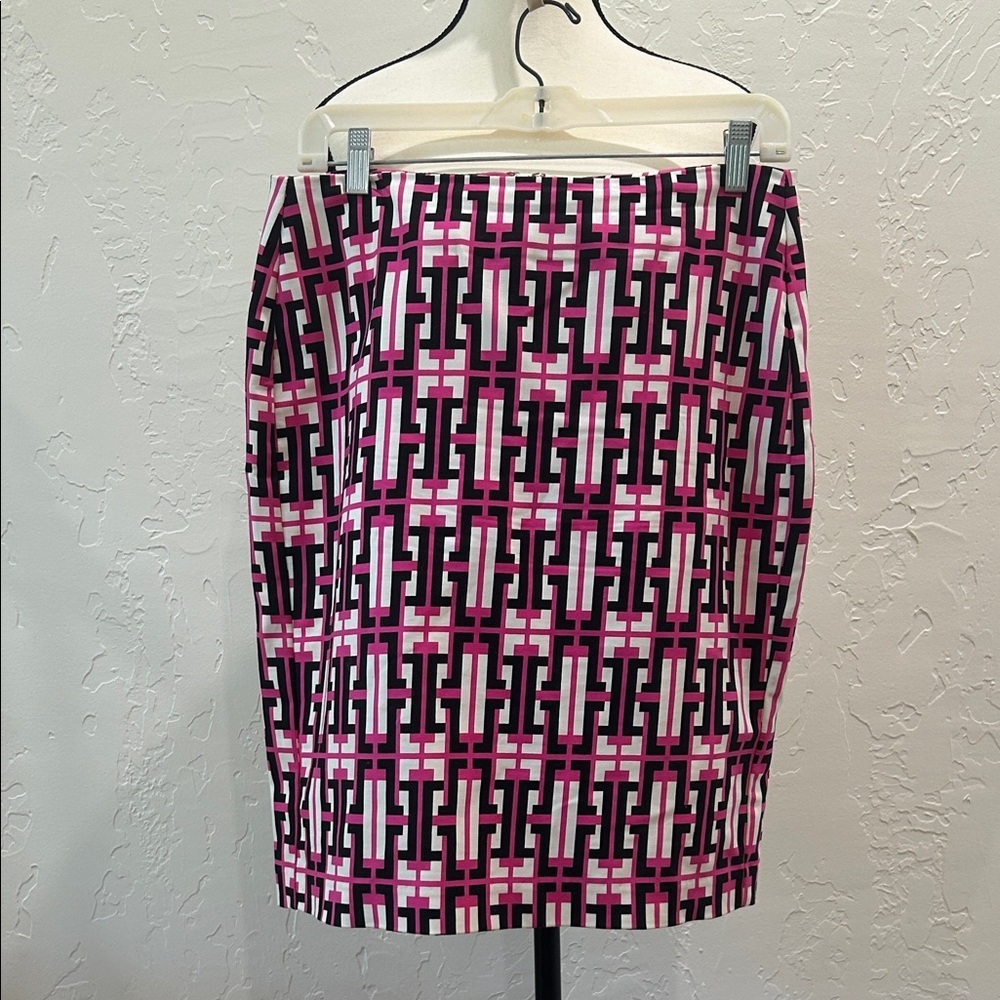 Banana Republic Pink and Black Geometric Pencil Skirt. JT